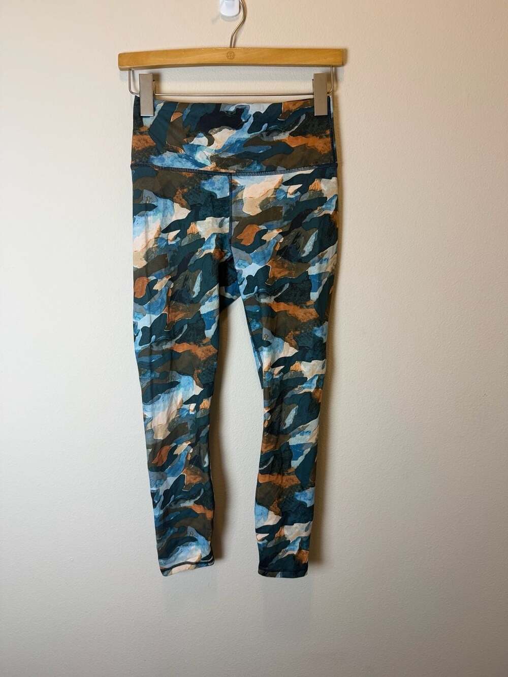 Fabletics PowerHold Leggings Camo Multi